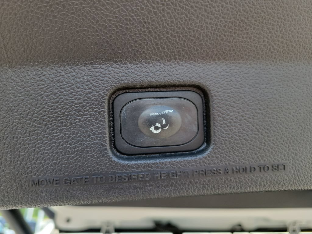Used 2014 Ford Explorer Limited w/ Equipment Group 302A AWD/4WD image 10