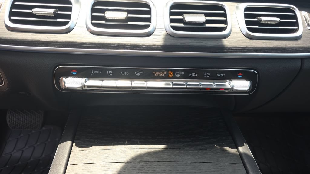 Certified 2025 Mercedes-Benz GLS 450 4MATIC image 21