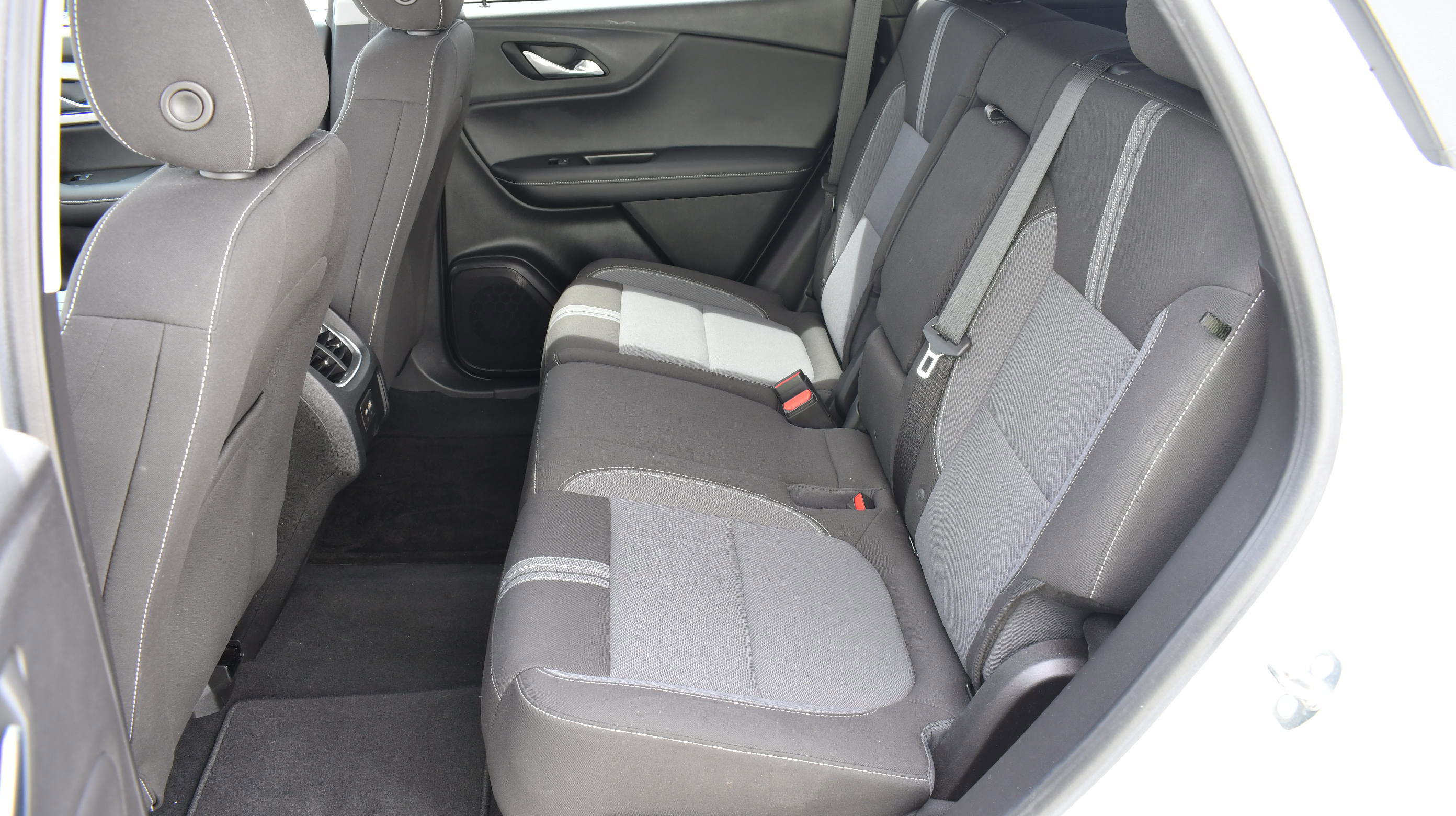 Used 2023 Chevrolet Blazer LT FWD image 19