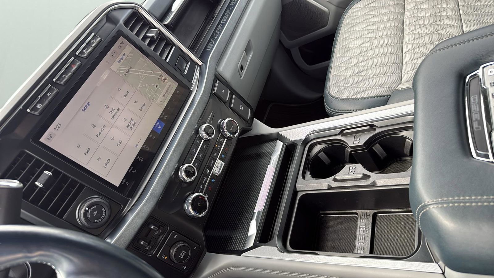 Used 2024 Ford F350 Limited w/ FX4 Off-Road Package image 21