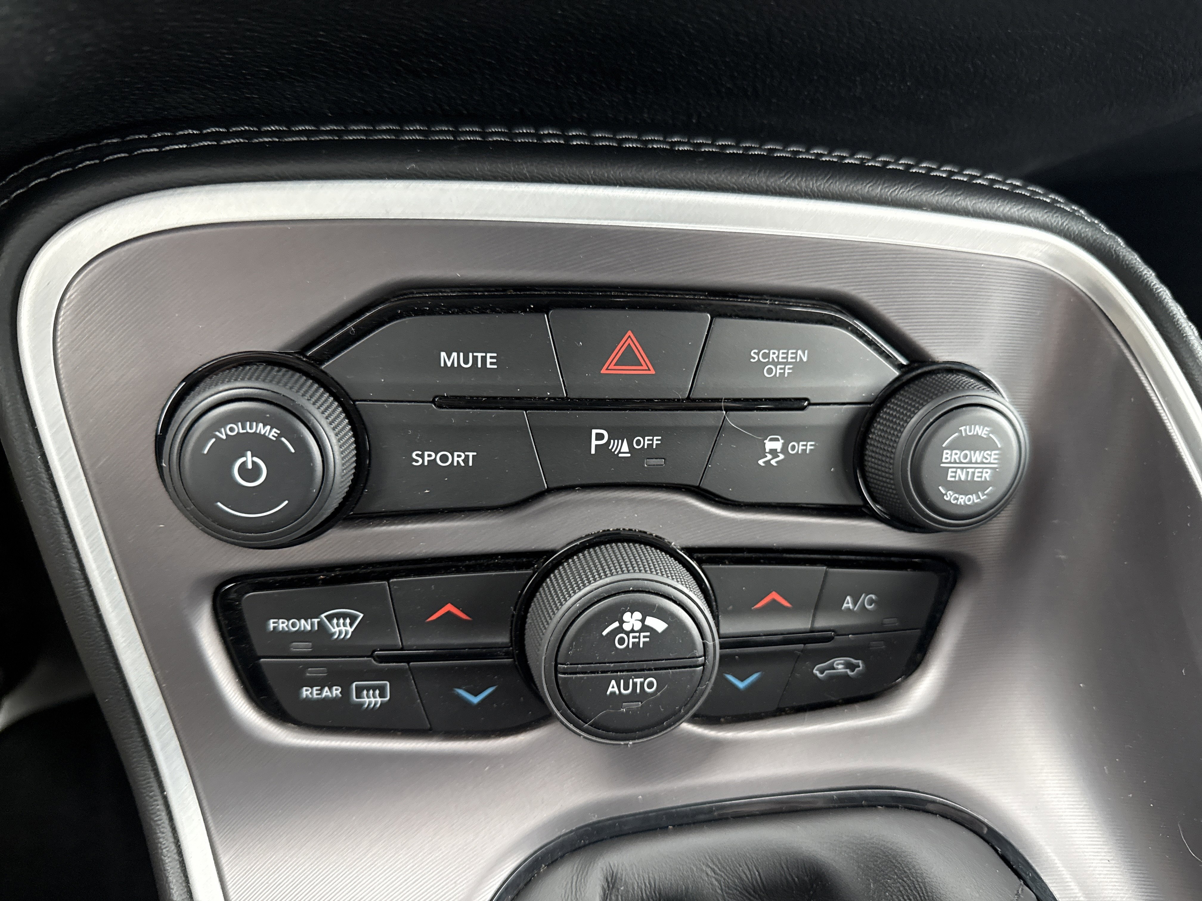 Used 2022 Dodge Challenger R/T w/ Blacktop Package image 24