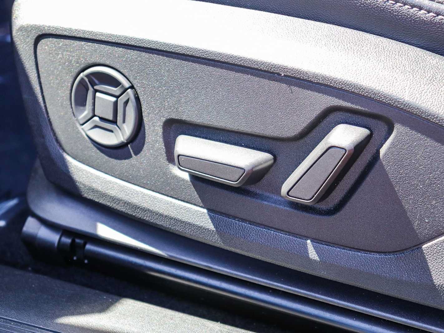 Used 2023 Audi Q4 e-tron Premium Plus w/ Premium Plus RWD image 21