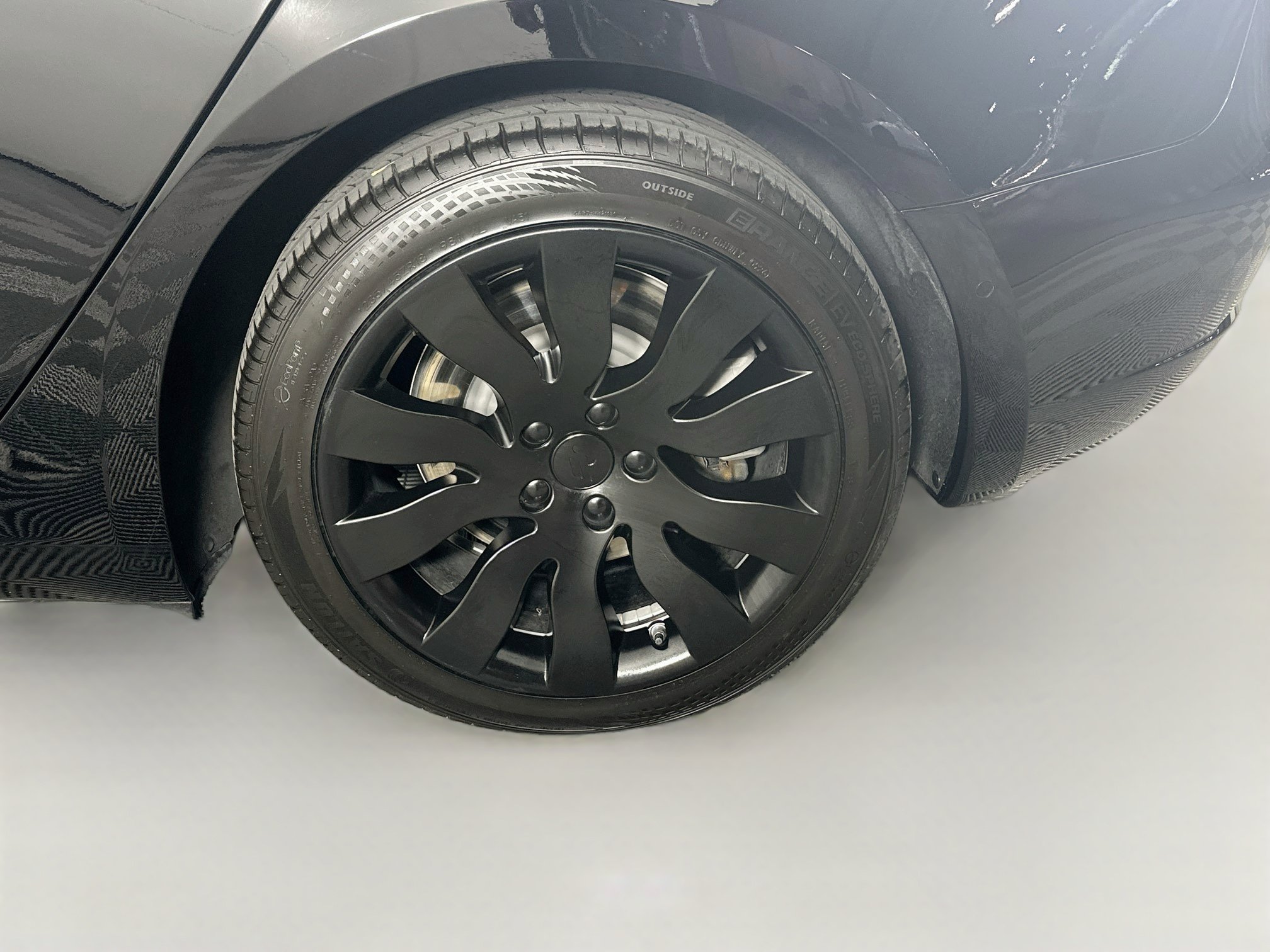Used 2018 Tesla Model 3 Long Range AWD/4WD image 11