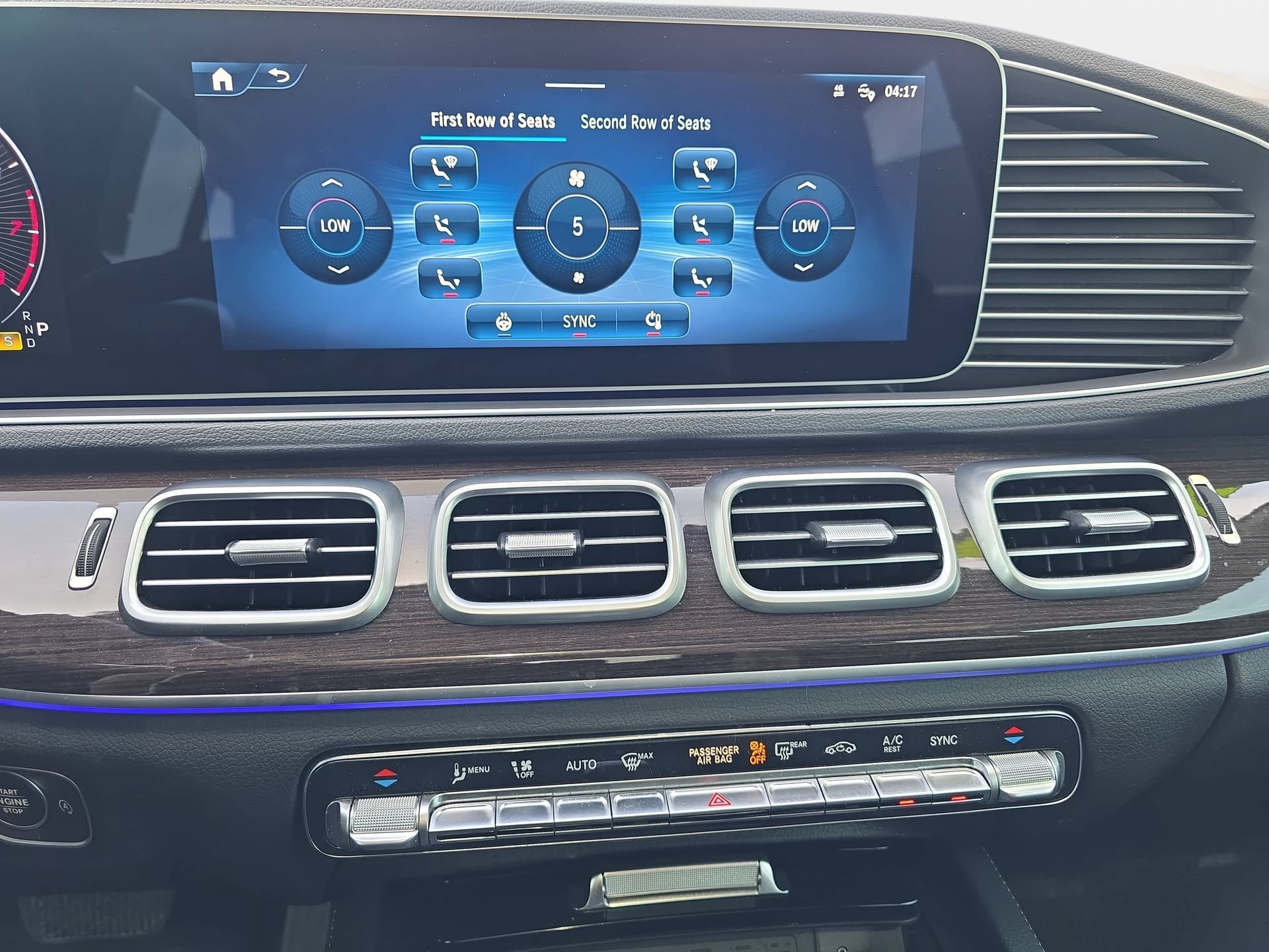 Used 2024 Mercedes-Benz GLE 450 4MATIC image 24