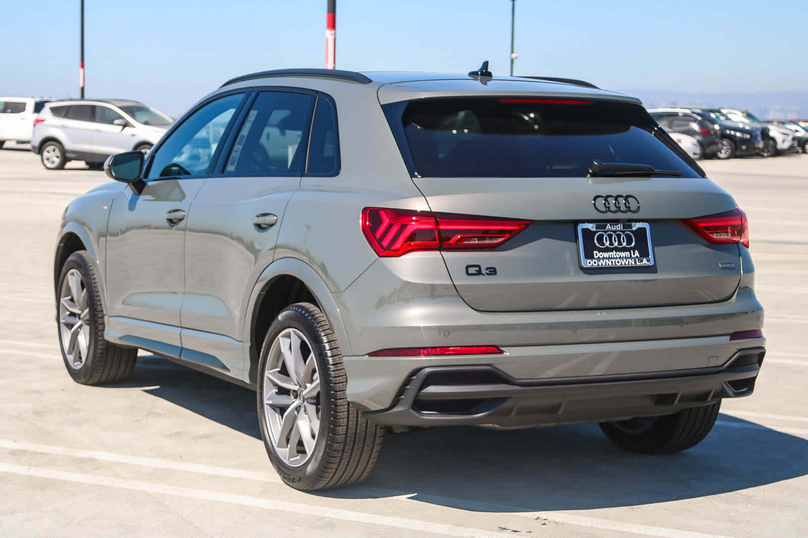 Used 2025 Audi Q3 2.0T Premium w/ Convenience Package AWD/4WD image 10