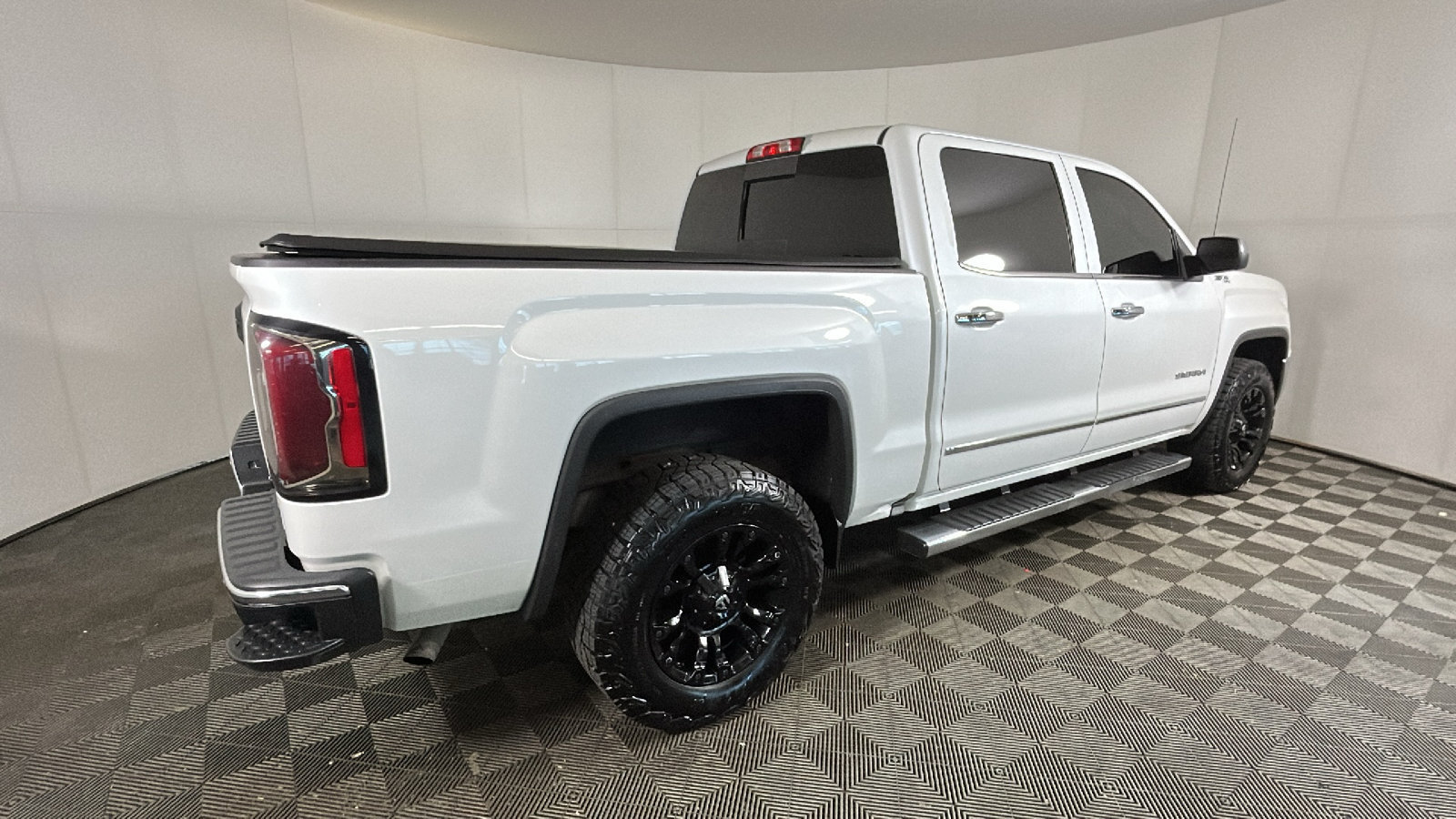 Used 2016 GMC Sierra 1500 SLT AWD/4WD image 3