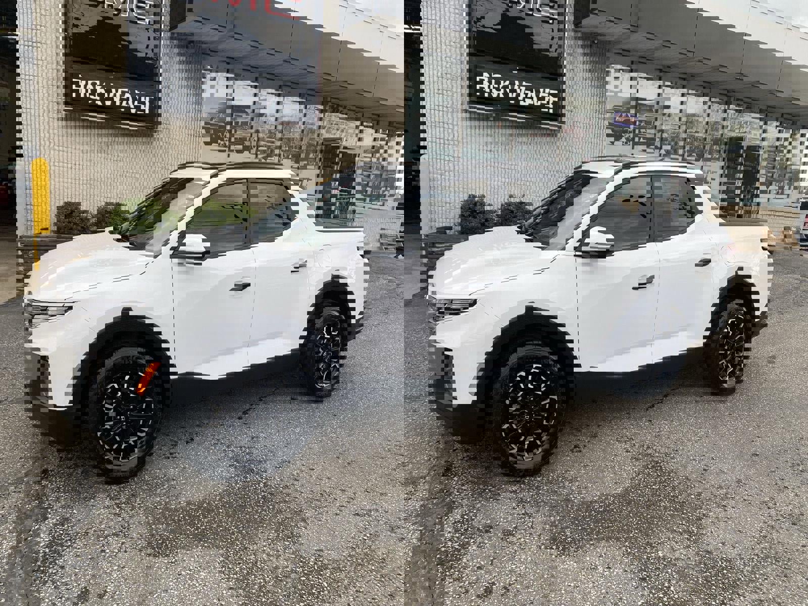 Used 2024 Hyundai Santa Cruz SEL w/ Activity Package image 4