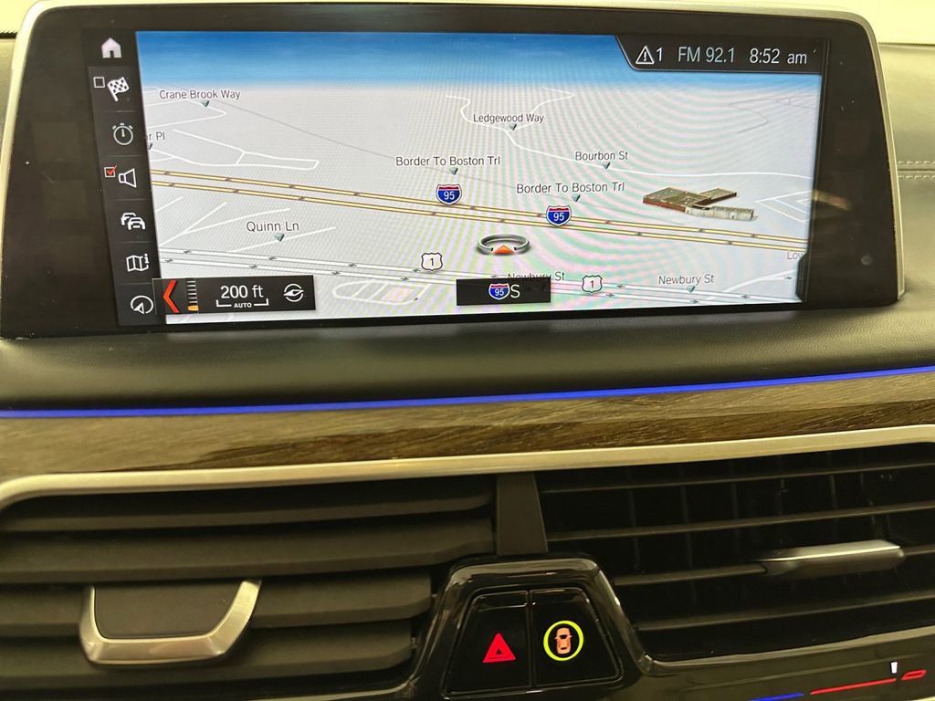 Used 2018 BMW 750i xDrive image 18