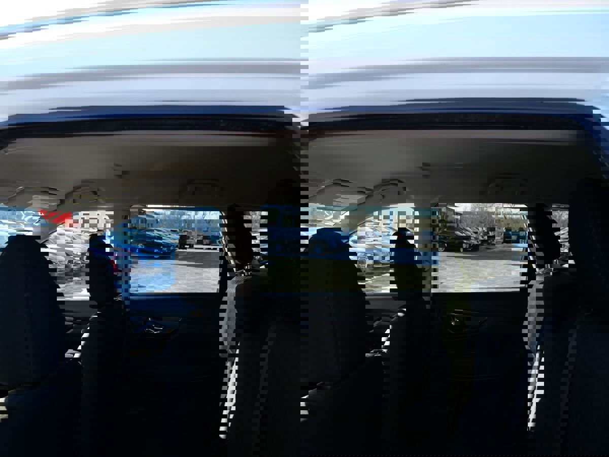 Used 2019 Nissan Rogue SV image 21