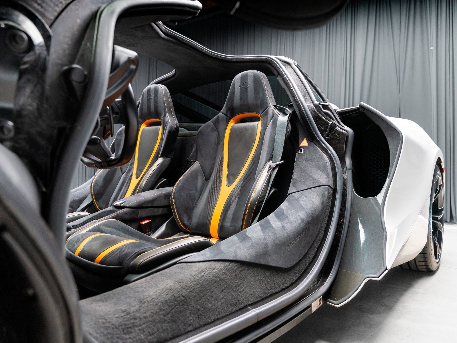 Used 2019 McLaren 720S Performance RWD image 48