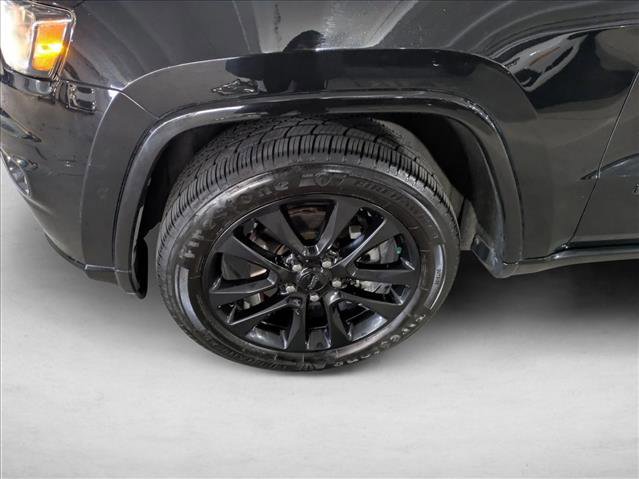 Used 2018 Jeep Grand Cherokee Altitude image 29