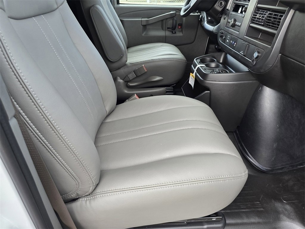 New 2025 Chevrolet Express 2500 w/ Communications Package image 10