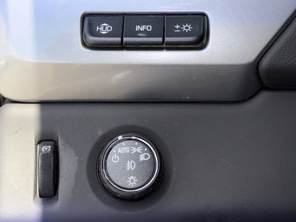 Used 2018 Chevrolet Tahoe Premier RWD image 14