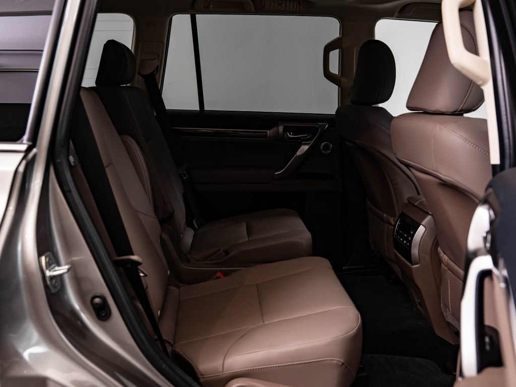 Certified 2023 Lexus GX 460 Premium w/ Accessory Package AWD/4WD image 45