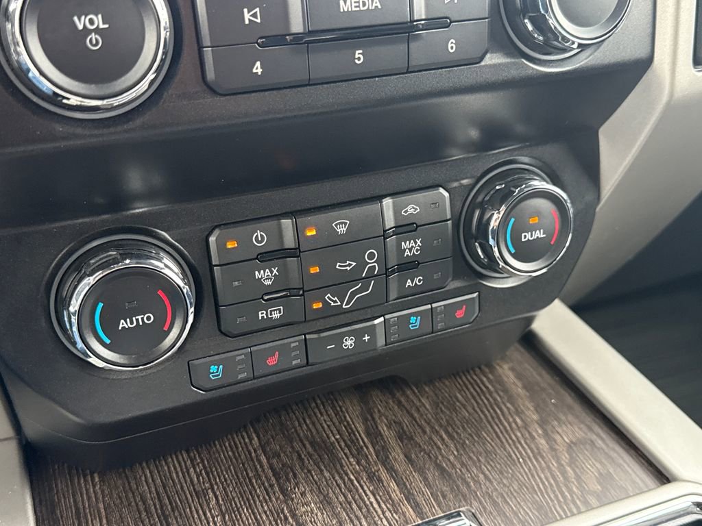 Used 2020 Ford F250 Lariat image 46