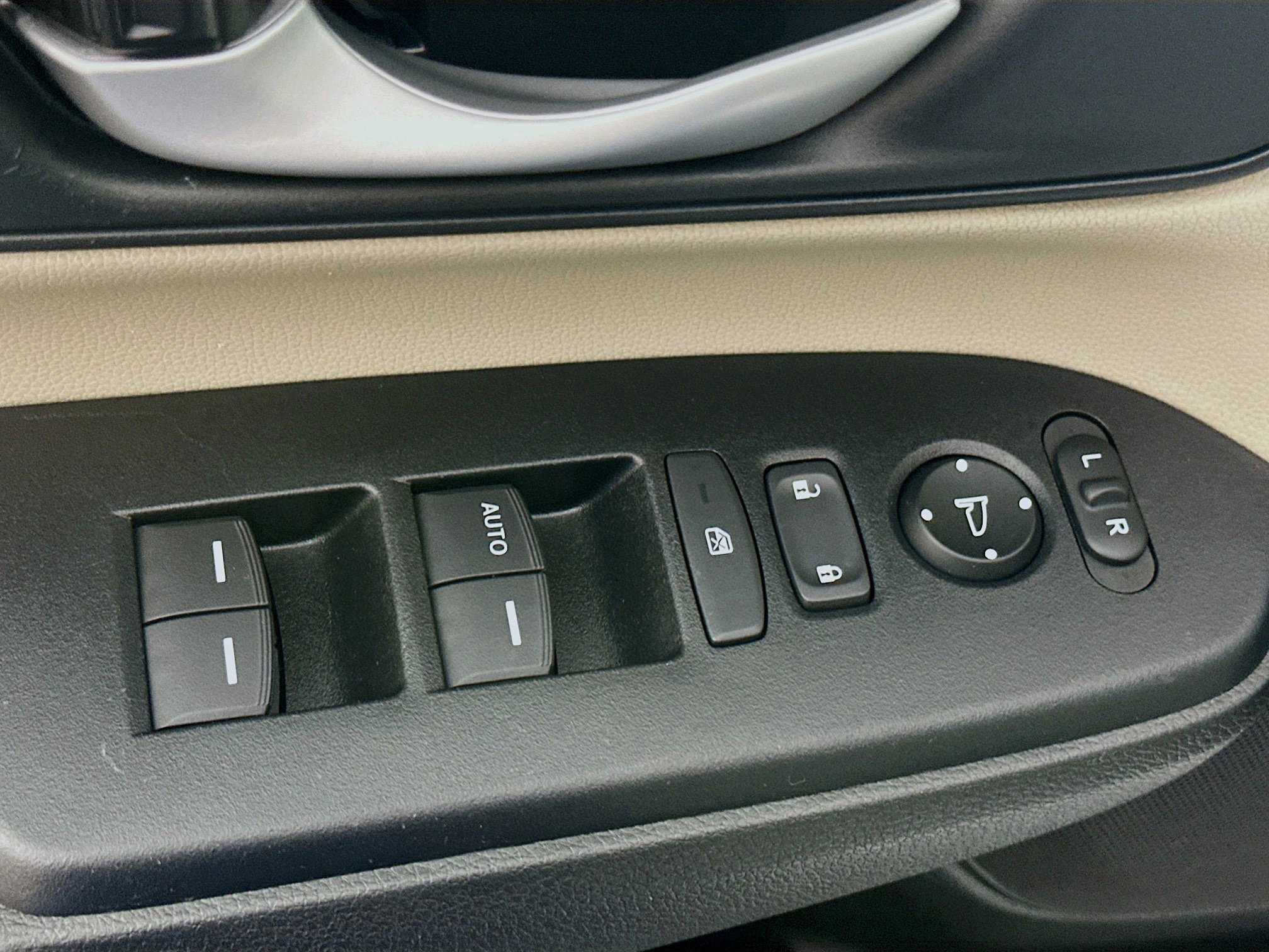 Used 2022 Honda CR-V LX image 15