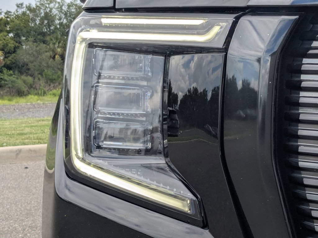 Used 2023 GMC Yukon Denali Ultimate w/ LPO, Floor Liner Package AWD/4WD image 11