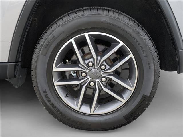 Used 2020 Jeep Grand Cherokee Limited w/ Luxury Group II AWD/4WD image 25