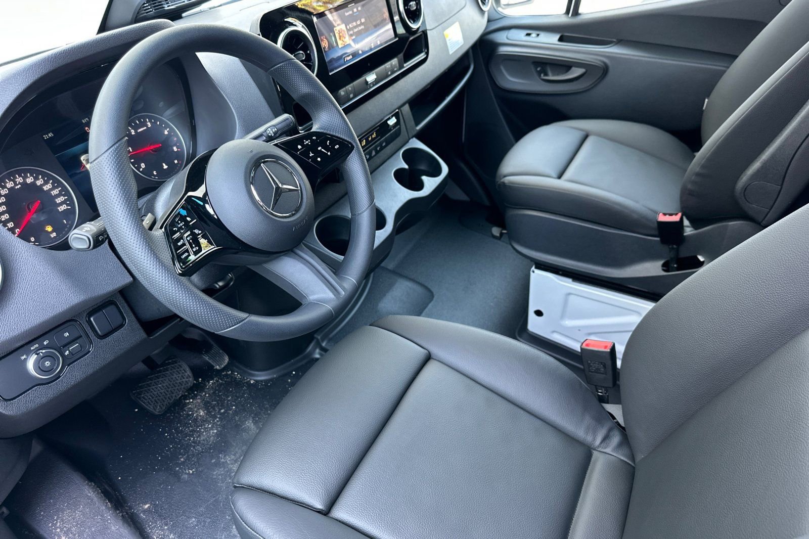 New 2025 Mercedes-Benz Sprinter 2500 image 8