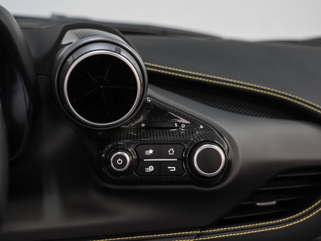 Certified 2022 Ferrari F8 Tributo RWD image 77