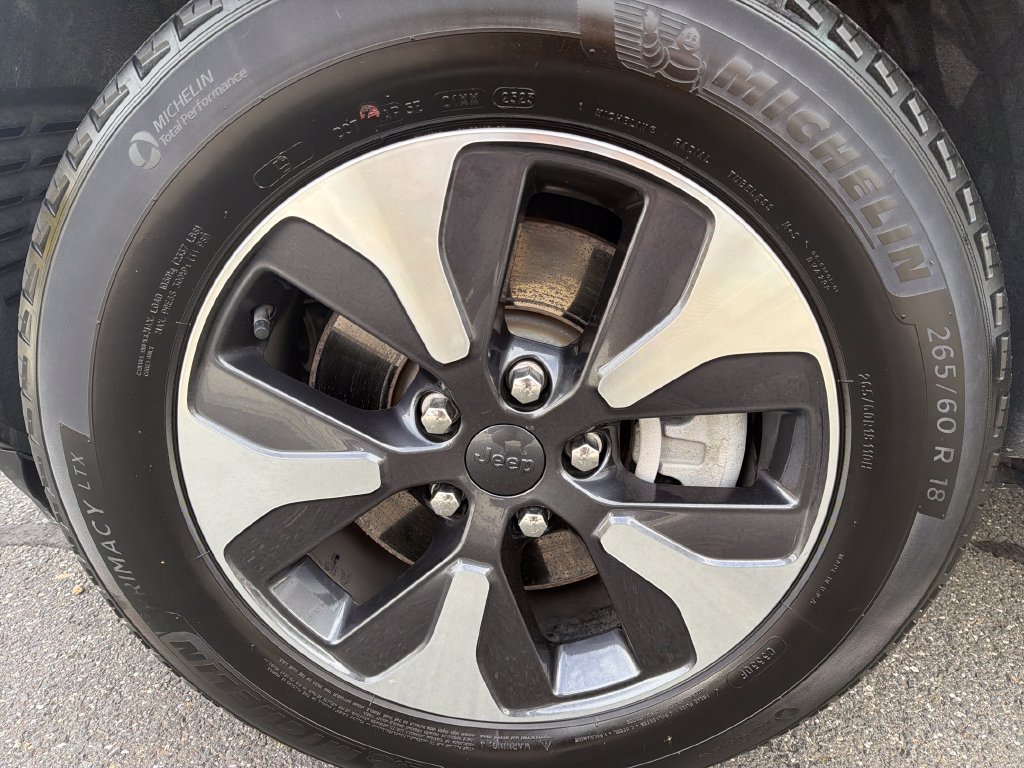 Used 2023 Jeep Grand Cherokee 4WD 4xe image 28