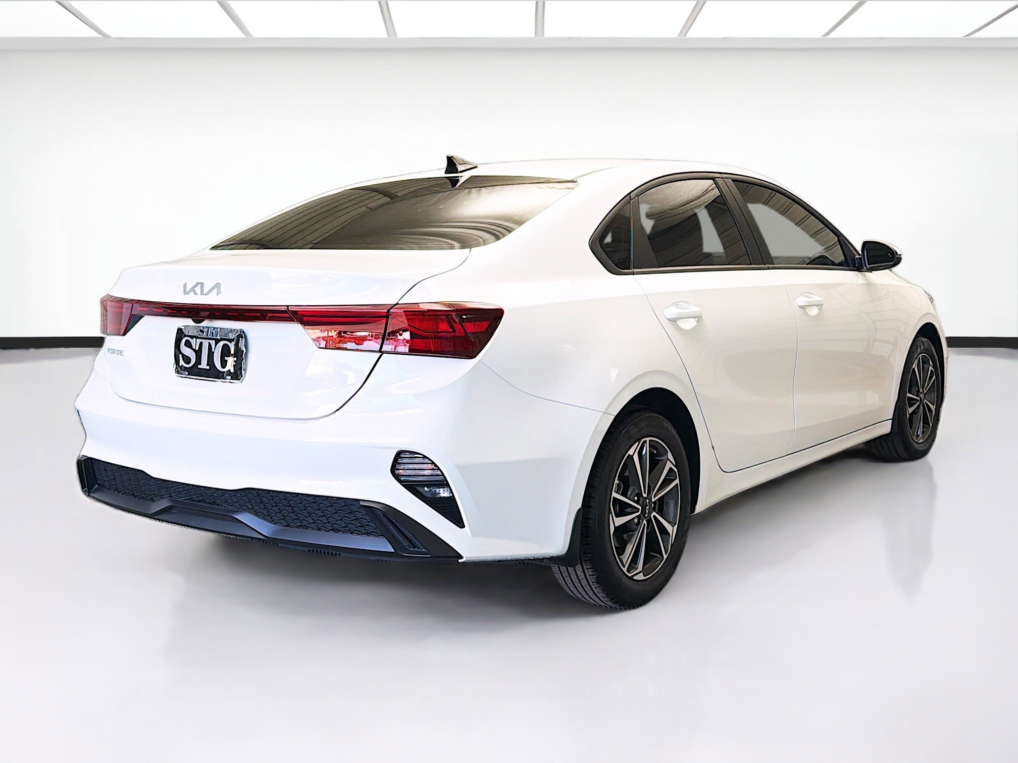 Used 2024 Kia Forte LXS w/ LXS Technology Package image 4