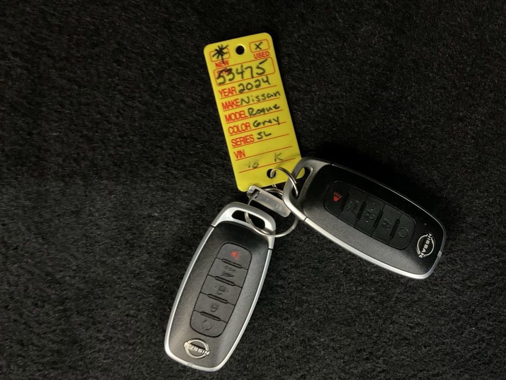 Used 2024 Nissan Rogue SL image 22