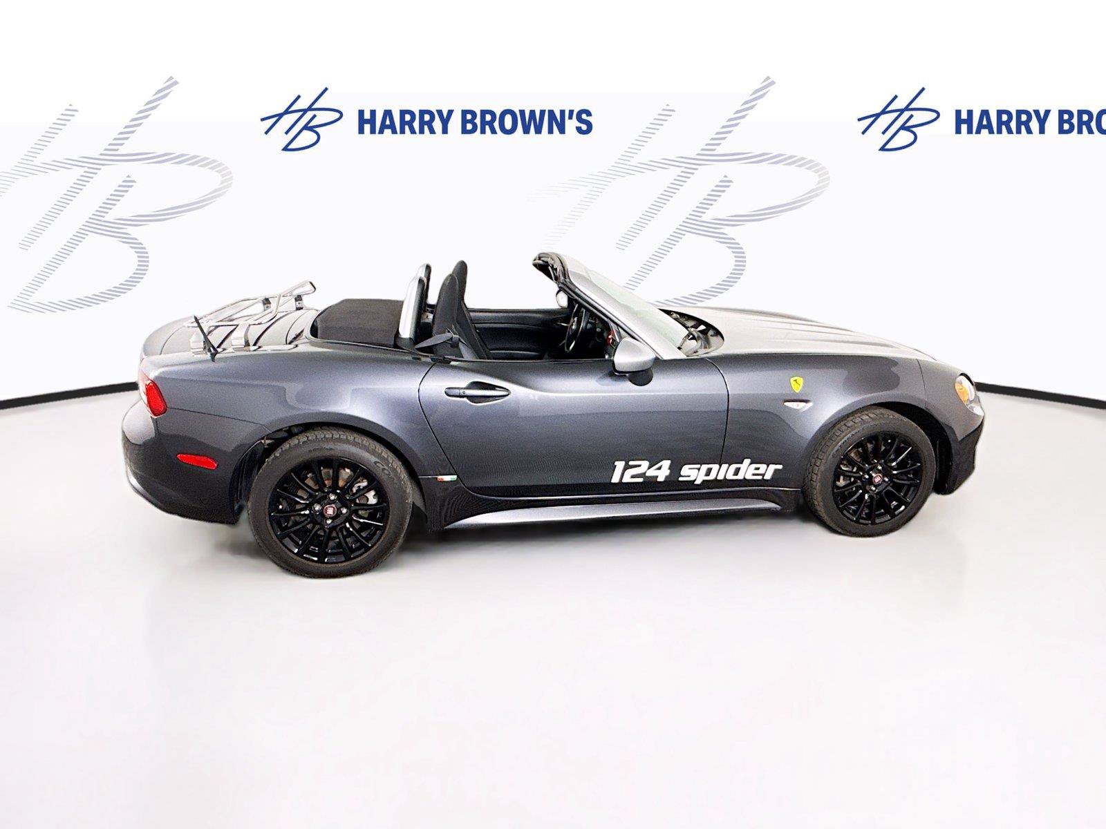 Used 2017 FIAT 124 Spider Classica RWD image 29