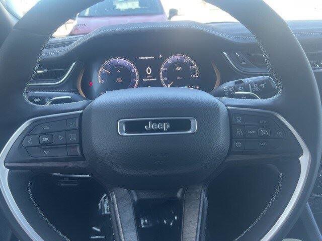 New 2025 Jeep Grand Cherokee Limited w/ Trailer Tow Package image 8