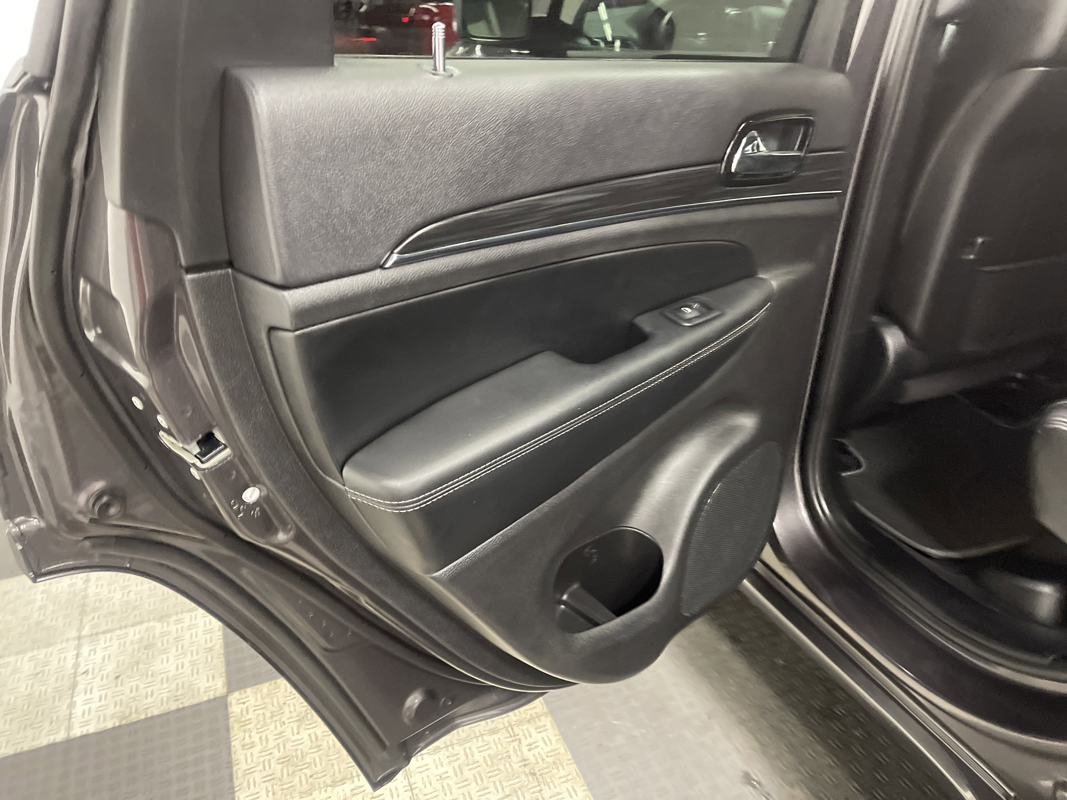 Used 2021 Jeep Grand Cherokee Limited w/ Quick Order Package 28K 80th image 15