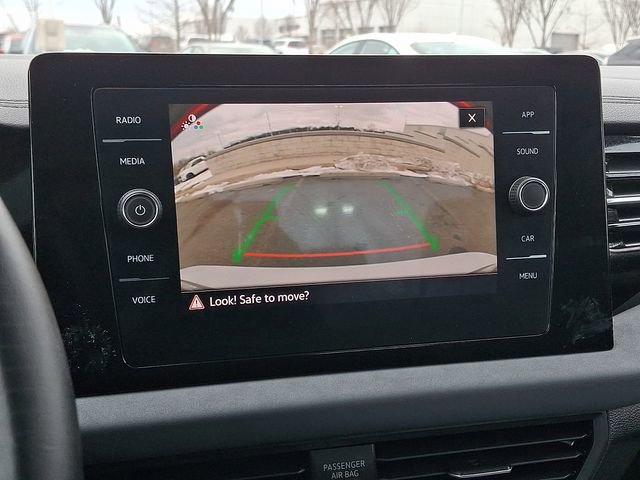 Used 2025 Volkswagen Jetta SE image 18