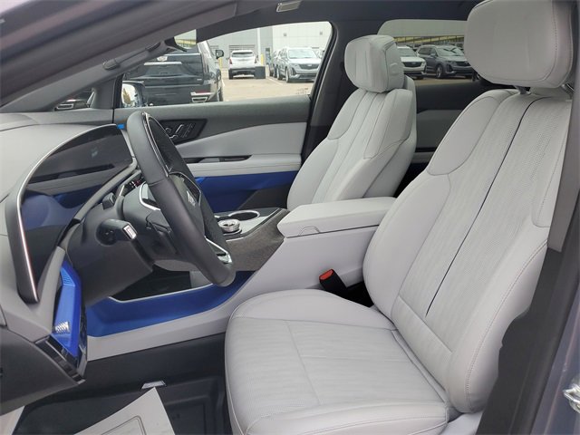 Certified 2025 Cadillac Optiq Luxury 2 w/ LPO, Floor Liner Package image 5