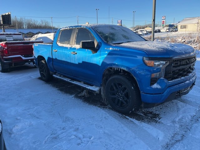 Used 2022 Chevrolet Silverado 1500 Custom image 2