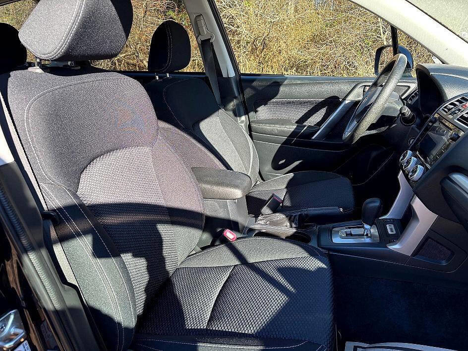 Used 2018 Subaru Forester 2.5i Premium w/ All-Weather Package image 13