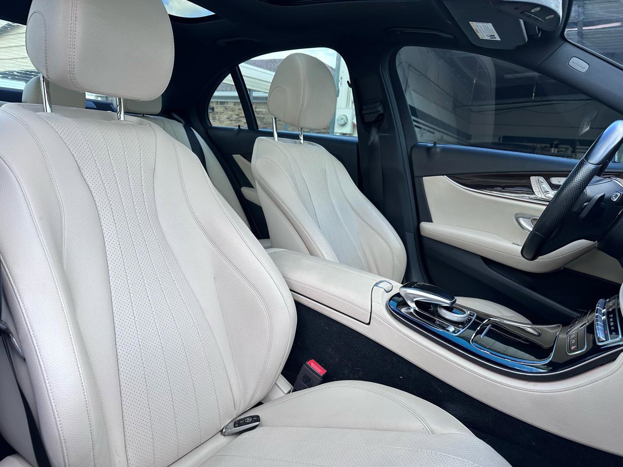 Used 2017 Mercedes-Benz E 300 image 27