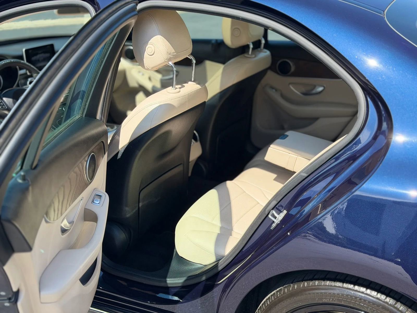 Used 2018 Mercedes-Benz C 300 Sedan w/ Premium Package image 31