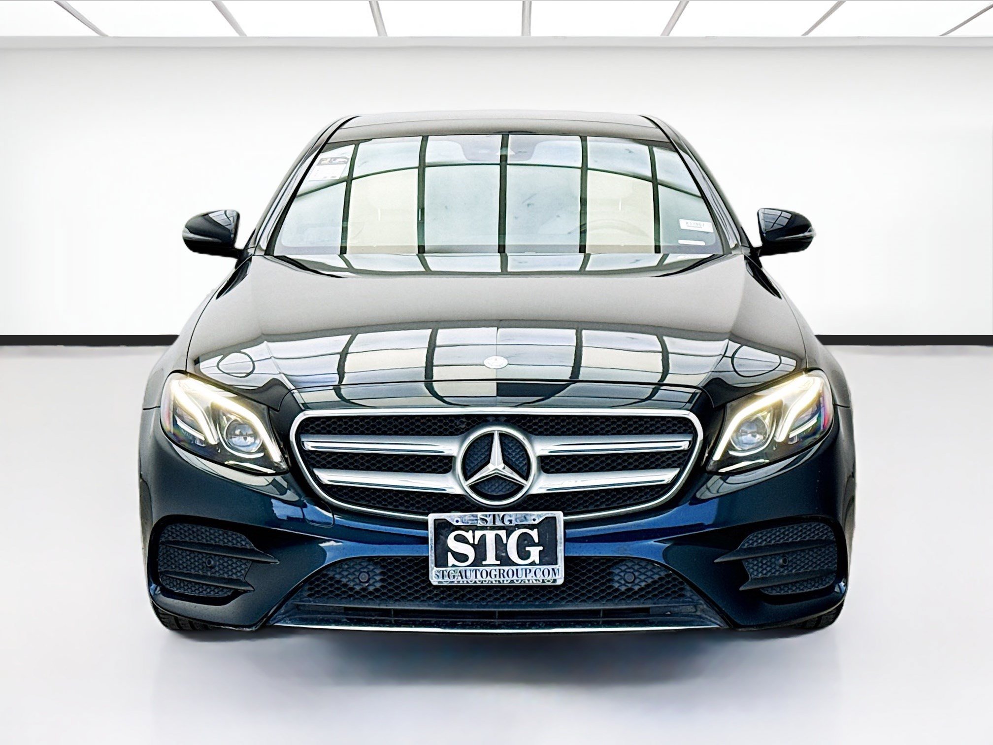 Used 2017 Mercedes-Benz E 300 image 2