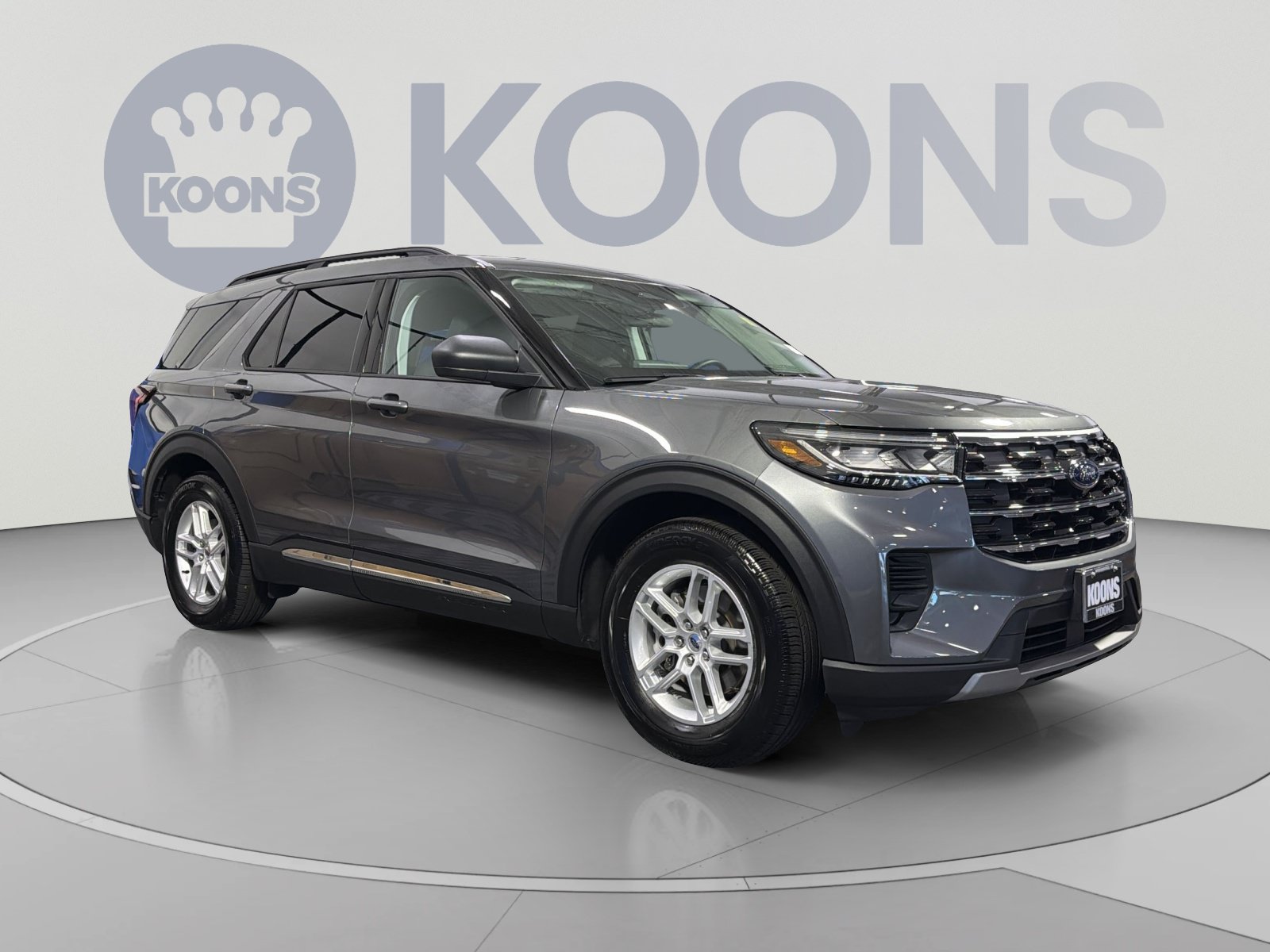 Used 2025 Ford Explorer Active RWD image 10