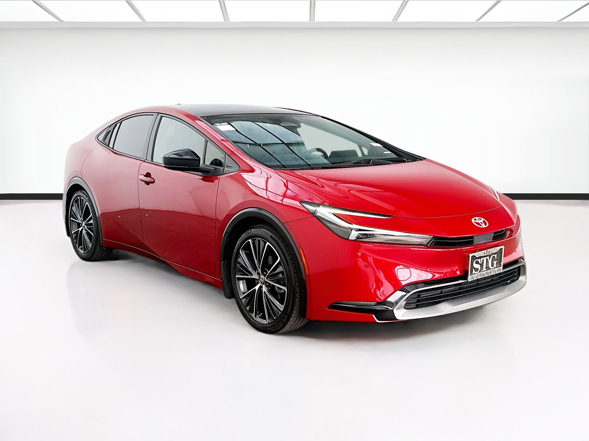 Used 2023 Toyota Prius Limited FWD image 3