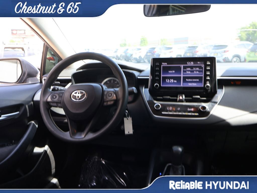 Used 2020 Toyota Corolla LE FWD image 14