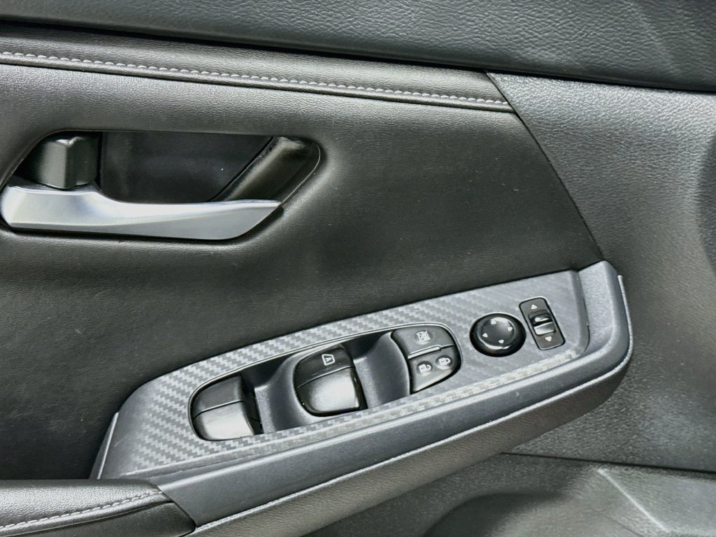 Used 2024 Nissan Sentra SV FWD image 18
