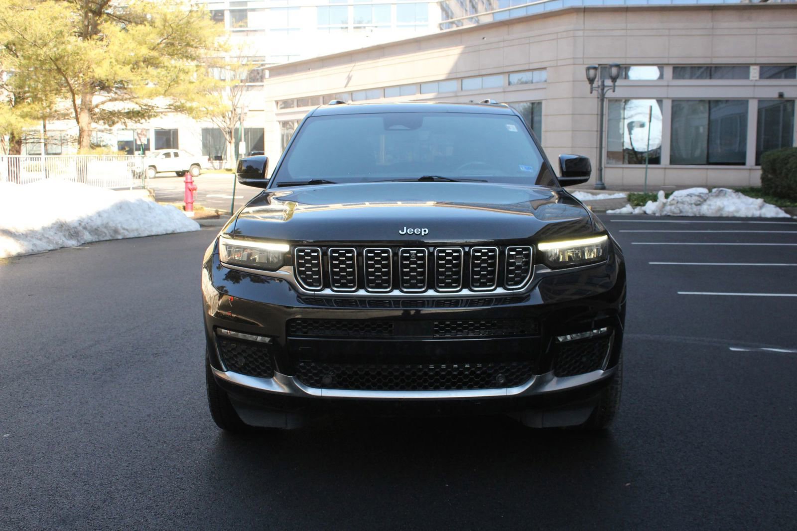 Used 2021 Jeep Grand Cherokee L Summit image 3