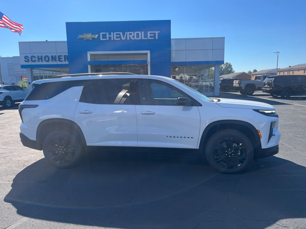 New 2027 Chevrolet Traverse LT w/ Midnight/Sport Edition FWD image 8