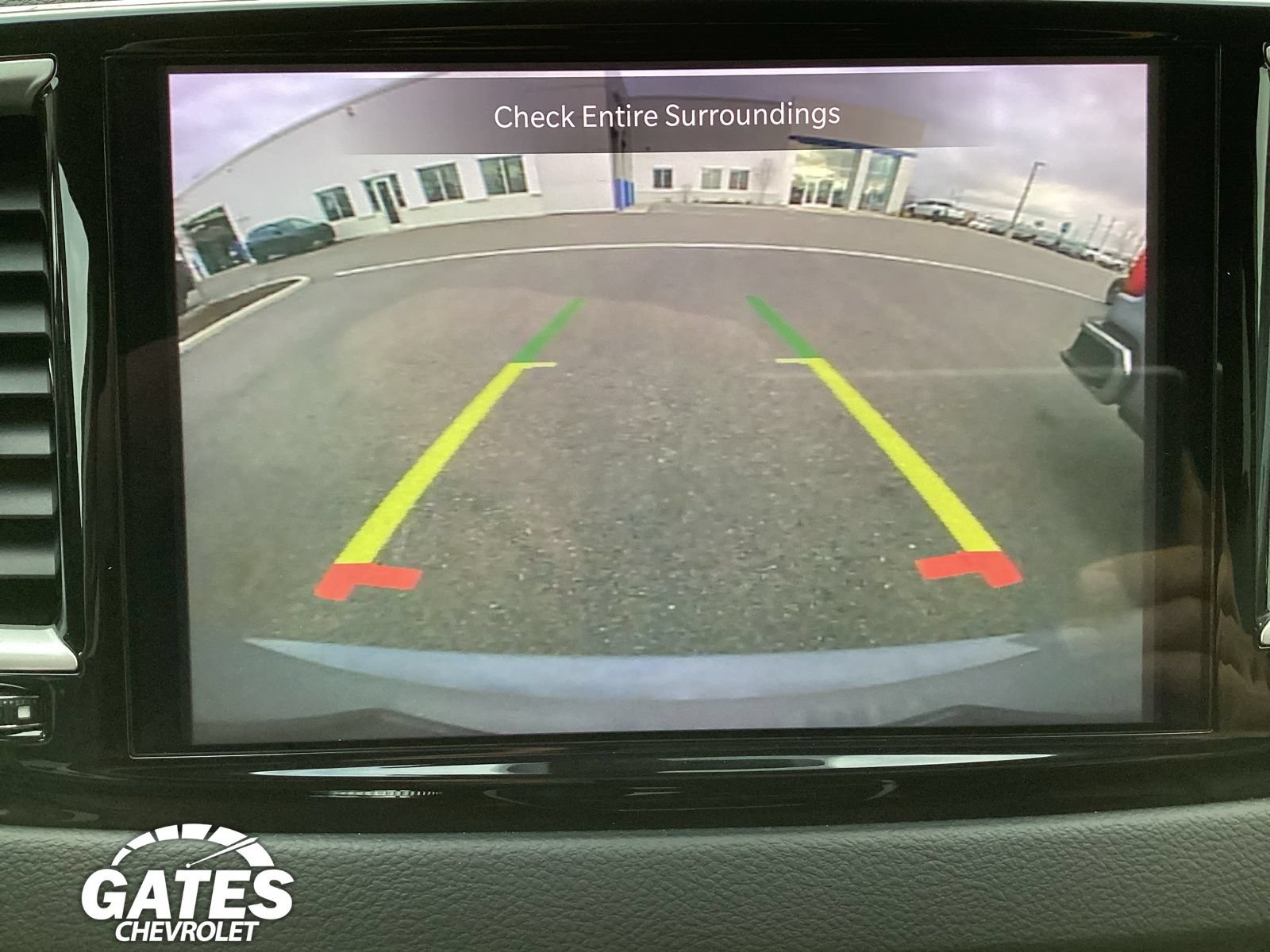Used 2023 Chrysler Pacifica Touring-L FWD image 17