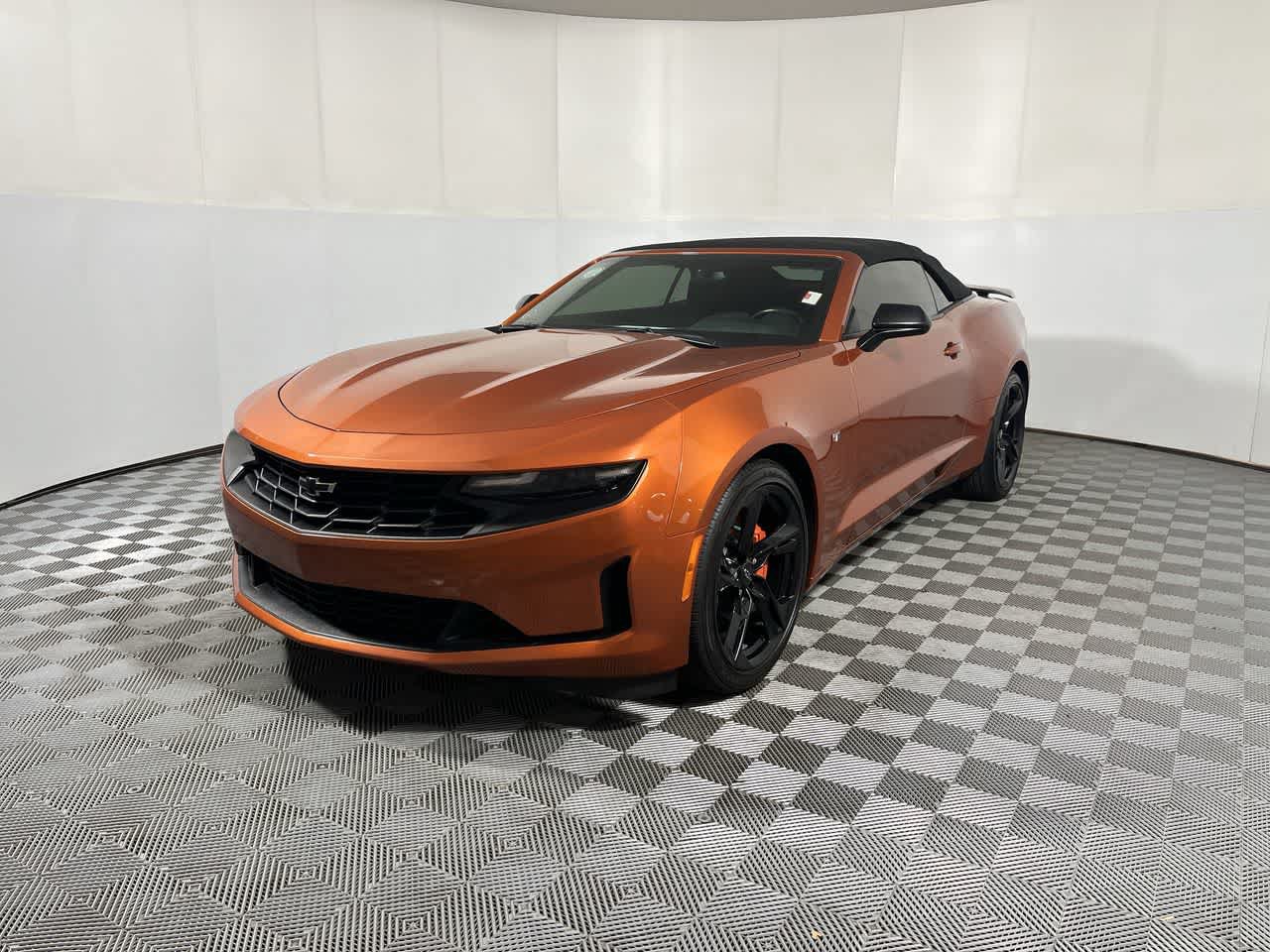 Used 2022 Chevrolet Camaro LT w/ Technology Package RWD image 4