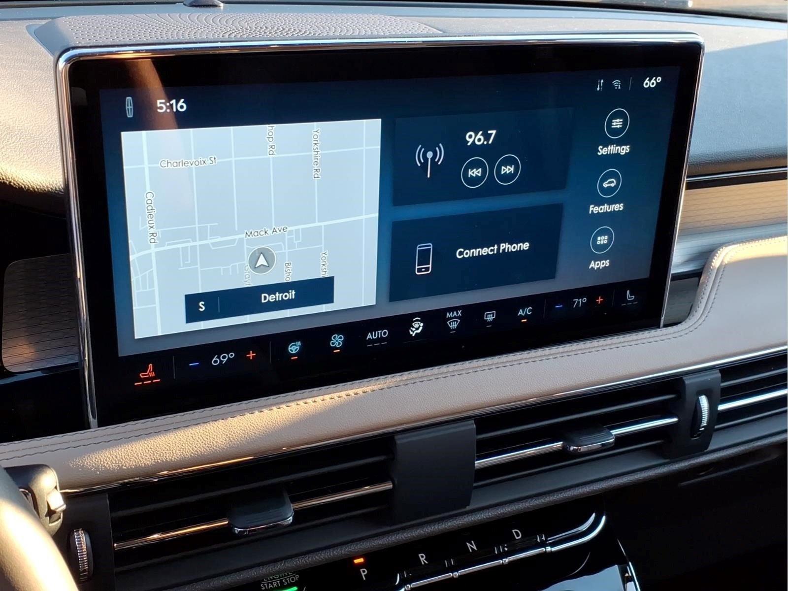 Used 2023 Lincoln Corsair AWD image 22