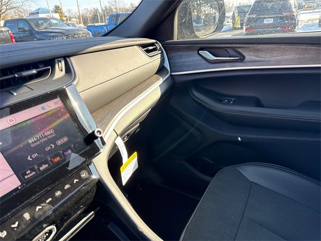 New 2026 Jeep Grand Cherokee Laredo image 24