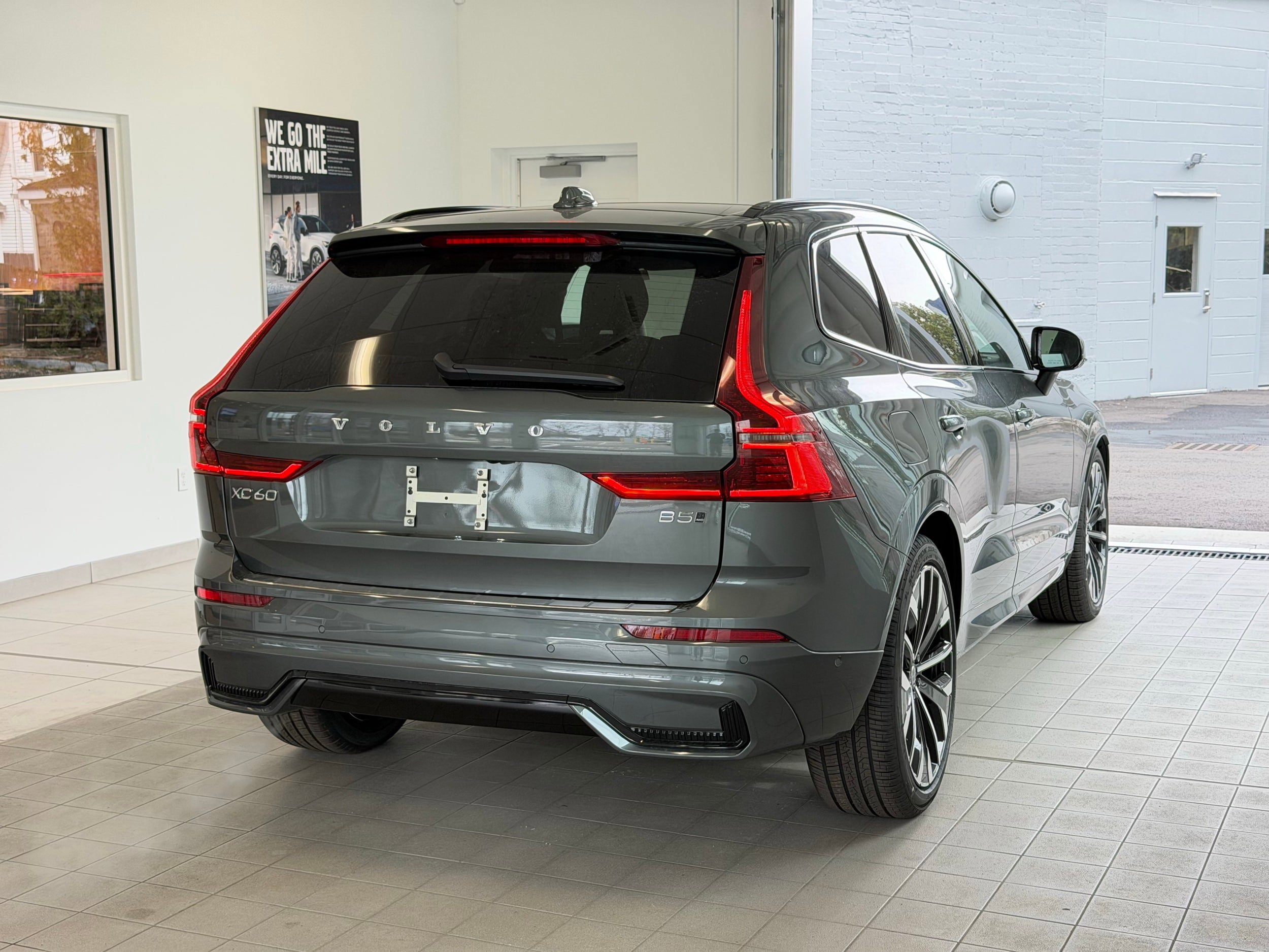 New 2026 Volvo XC60 B5 Ultra w/ Protection Package Premier AWD/4WD image 6
