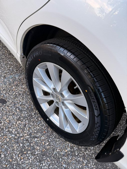Used 2013 Toyota Venza LE AWD/4WD image 13