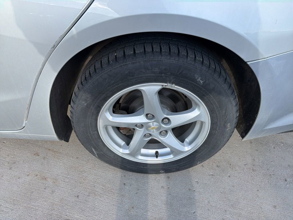 Used 2017 Chevrolet Malibu LS image 6
